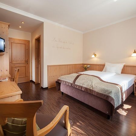 Hotel Eschenhof Kirchheim bei Muenchen Bagian luar foto